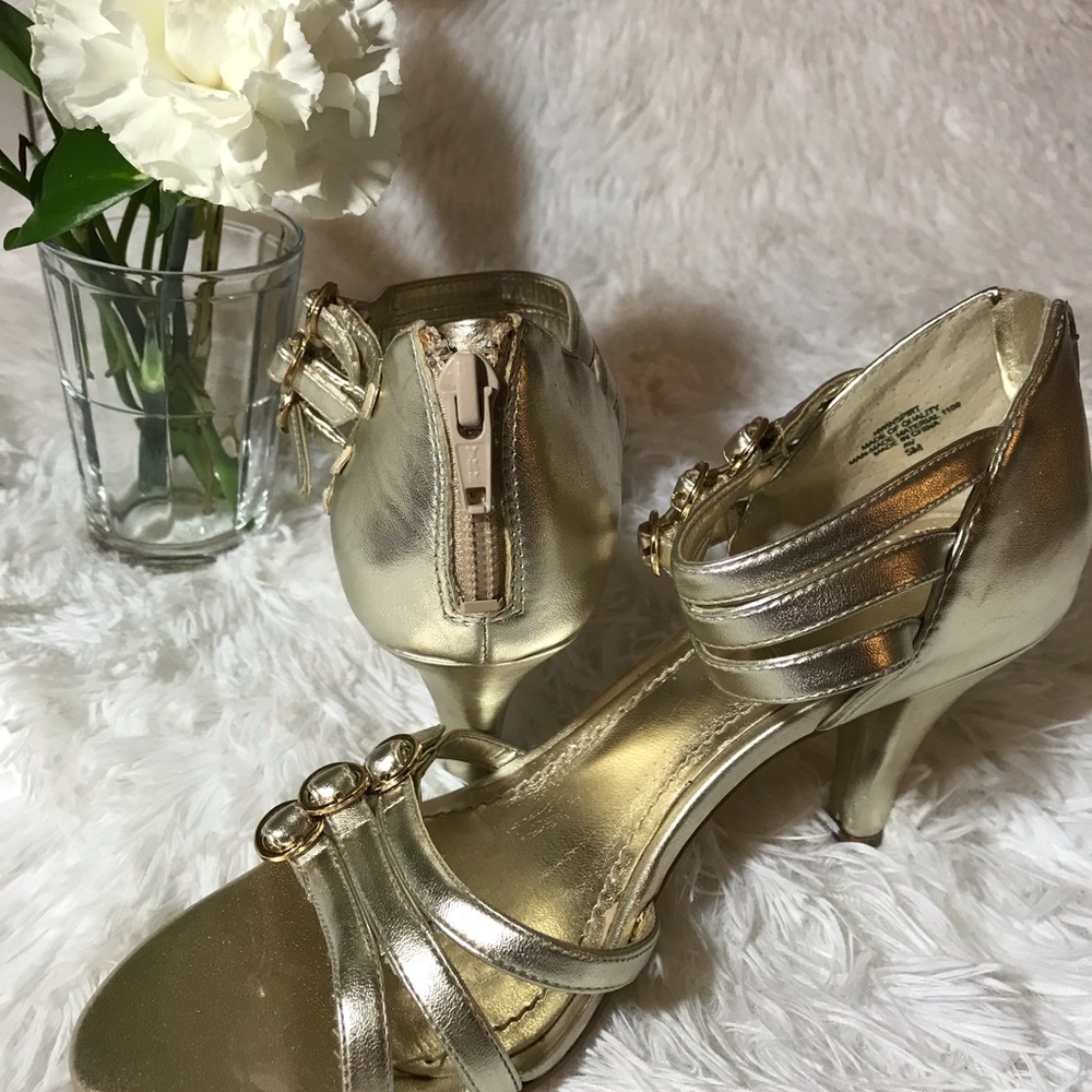 🍁Cheerful and chic Nine West™ Light gold metallic